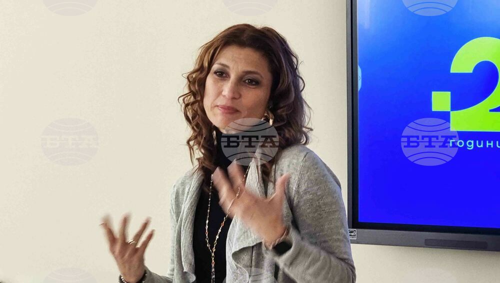 Има огромен ръст на сигнали за злоупотреби с млади хора в мрежата, каза в Хасково Антоанета Василева от Националния център за безопасен интернет