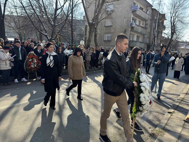 ОА Видин: Областното ръководство се поклони пред паметта на Апостола на свободата