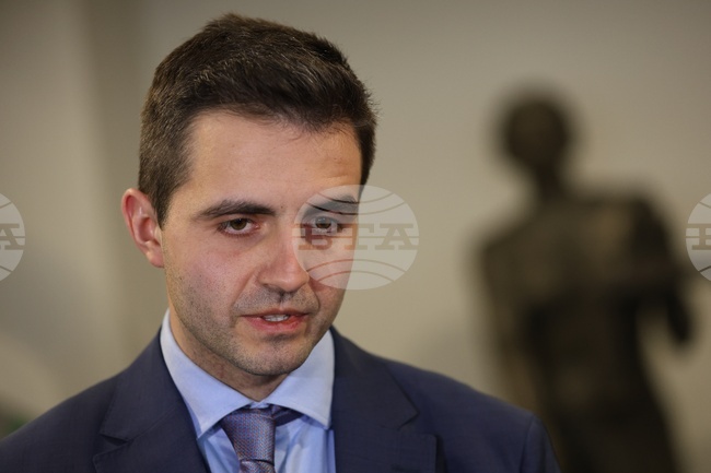 При въоръжен грабеж в казино в София са взети около 9000 лева