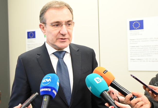 Министър Гуцанов: Пенсионерите няма да бъдат ощетени по никакъв начин