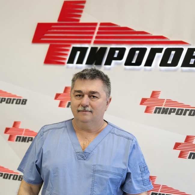 Водещи хирурзи от университетска болница „Пирогов“ ще обучат 30 млади лекари от цяла България на миниинвазивни техники и конвенционална хирургия при спешни хирургични състояния