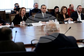 Парламент - Подкомисия - защита на потребителите и ограничаване на монополите - заседание