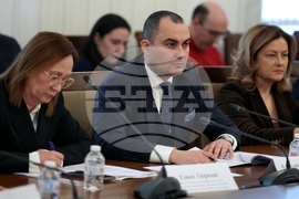 Парламент - Подкомисия - защита на потребителите и ограничаване на монополите - заседание