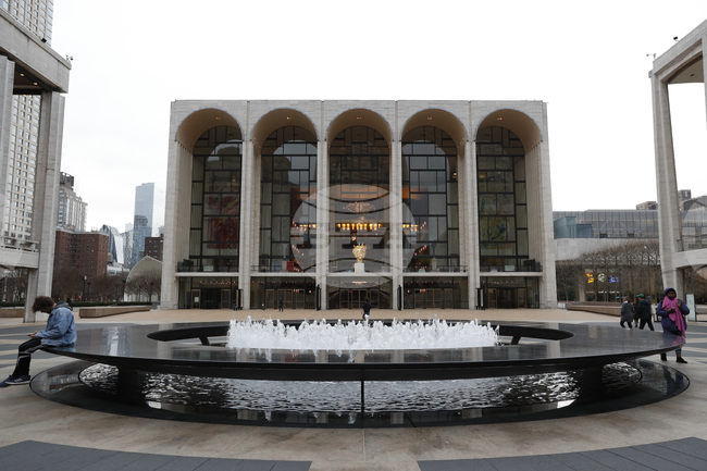 Мецосопраното Анита Рачвелишвили съди Метрополитън опера за дискриминация