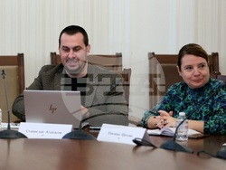 Парламент - Подкомисия - защита на потребителите и ограничаване на монополите - заседание