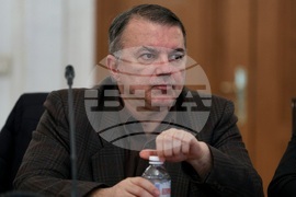 Парламент - Подкомисия - защита на потребителите и ограничаване на монополите - заседание