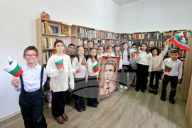 Смолян - ученици - стихове за Левски