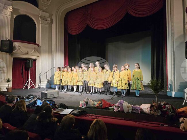 Ловеч - ОУ „Васил Левски" - празник