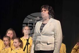 Ловеч - ОУ „Васил Левски" - празник - Таня Михайлова