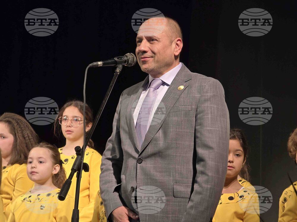 Ловеч - ОУ „Васил Левски" - празник - Страцимир Петков