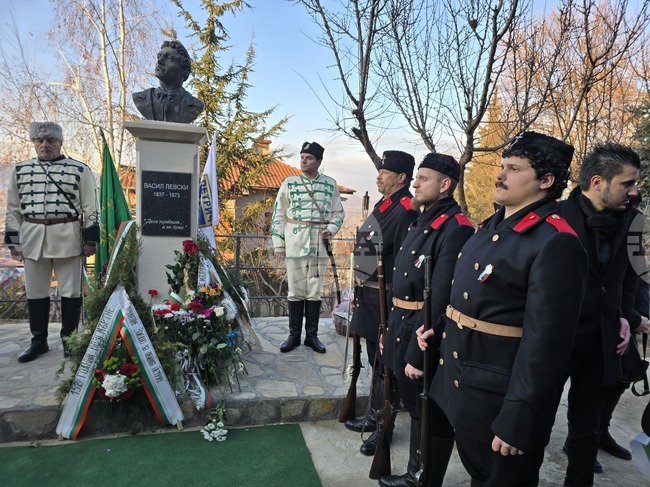 Официално беше открит втори паметник на Апостола на свободата в Петрич