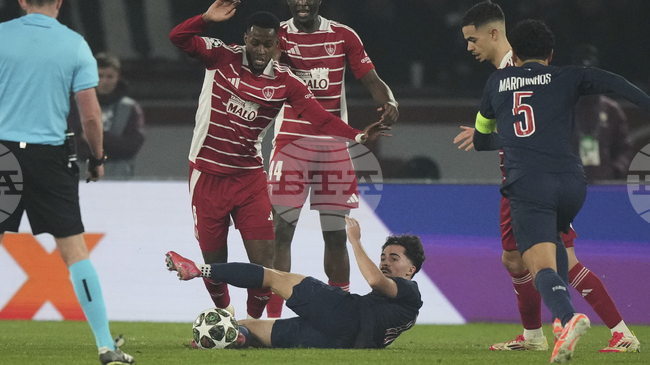 Брест се измъкна от зоната на изпадащите във френската Лига 1 след драматична победа над Мец у дома