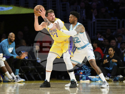 Hornets Lakers Basketball