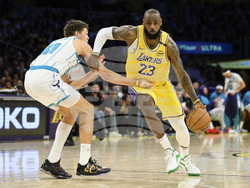 Hornets Lakers Basketball