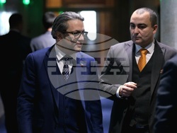 Парламент - заседание