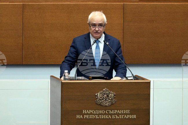 Bulgaria Neither Asked Nor Plans to Share in Peacekeeping Operation in Ukraine