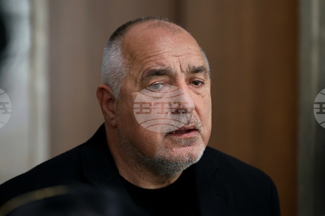 Лидерът на ГЕРБ Бойко Борисов заяви, че са готови на компромиси до приемането на България в еврозоната 