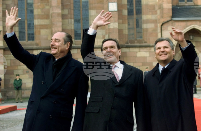 На 21 февруари 1998 г. се провежда първата среща на високо равнище на „Ваймарския триъгълник“