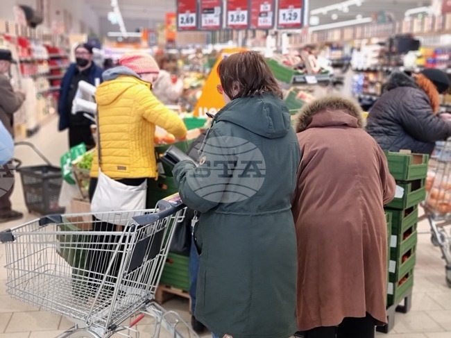 И вторият обявен национален бойкот не опразни откъм клиенти хипермаркетите в Ямбол