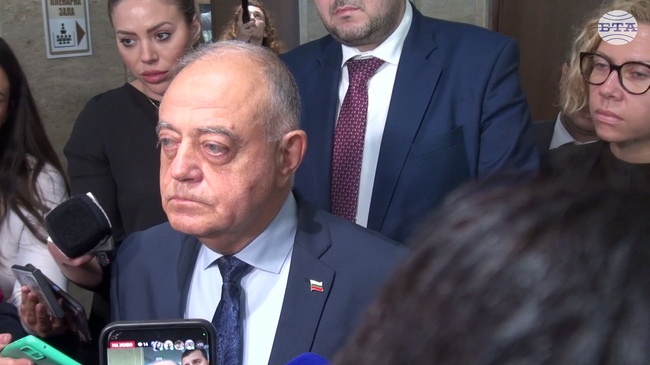 Едно от основните правила на парламентаризма е, че мнозинството трябва да осигурява кворума в парламента, коментира Атанас Атанасов