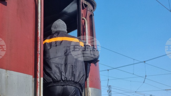 Теч на газ от жп цистерна наложи евакуация на пътници и служители на железопътната гара в Карнобат