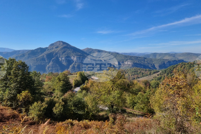 Good Mountain Hiking Conditions on Monday 