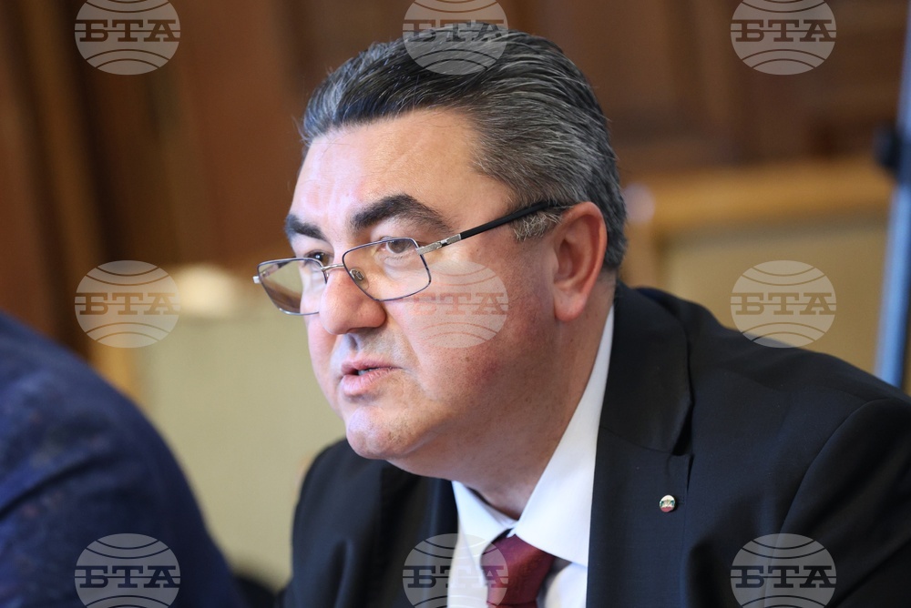 ДПС-ДПС определи като "безпрецедентен автократизъм" действията на кмета на Кърджали при честването на Международния ден на майчиния език 