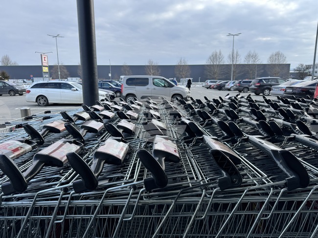 Вторият обявен национален бойкот не опразни хипермаркетите в Казанлък, но посетителите бяха по-малко от обичайното