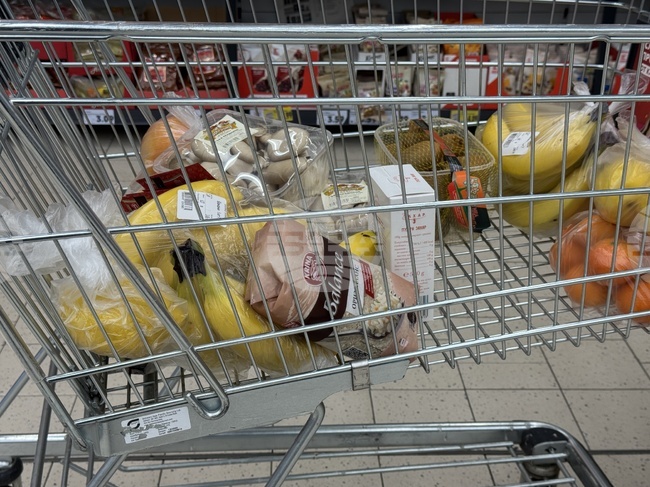 През април търговският оборот нараства с 2,4 на сто спрямо година по-рано, по данни на НСИ