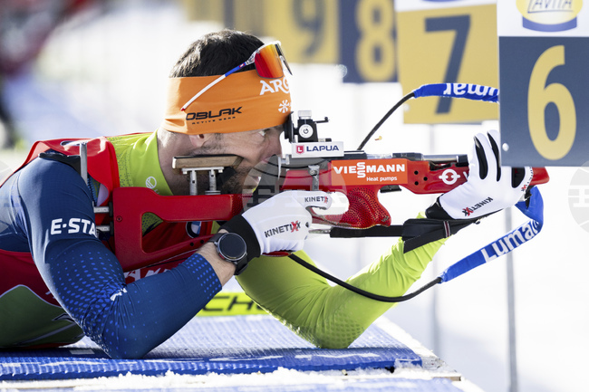 Яков Фак от Словения спечели състезанието на 15 км от Световната купа по биатлон, Благой Тодев с най-предно класиране от българите