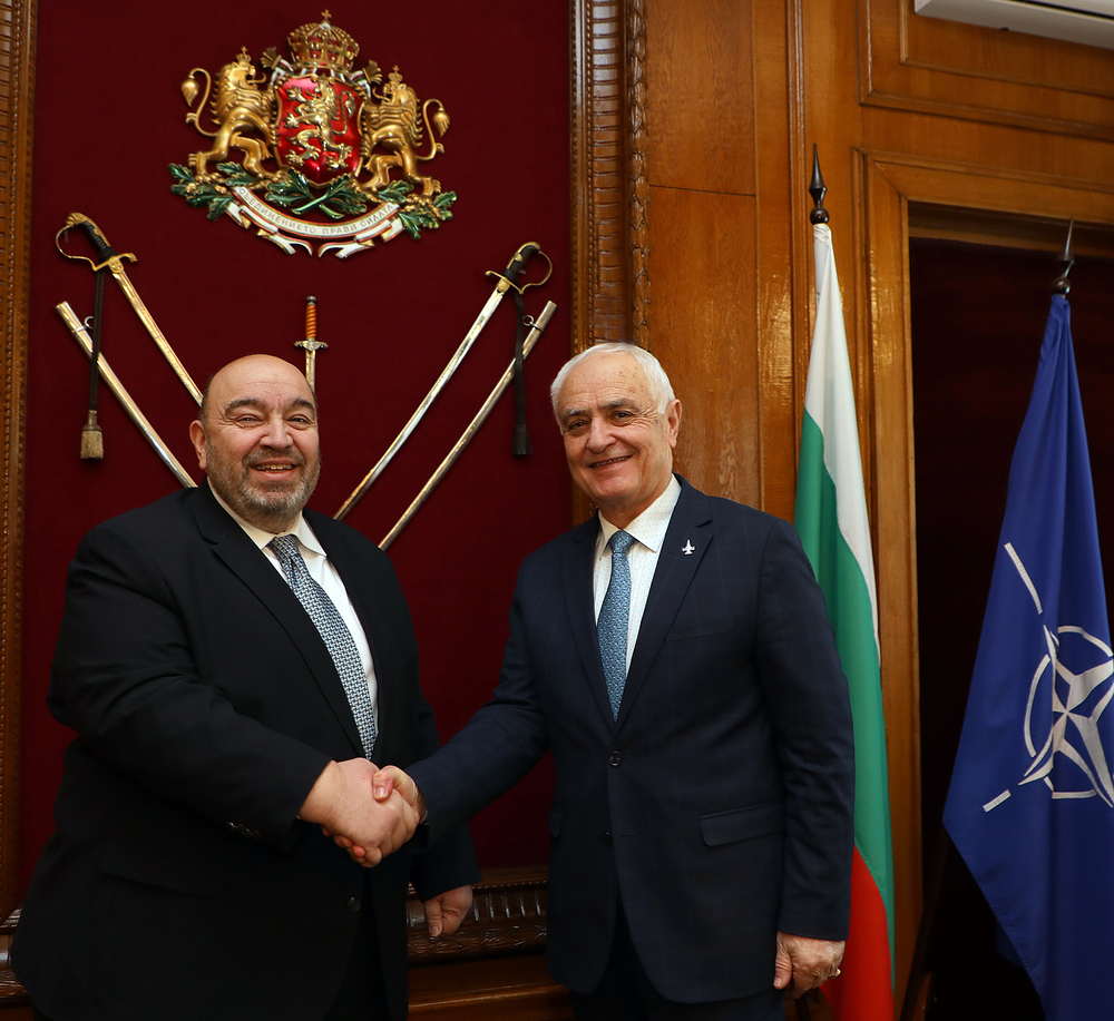 Помощта и подкрепата за Украйна бяха акцент от разговорите на министъра на отбраната Атанас Запрянов и гръцкия посланик Алексиос Либеропулос