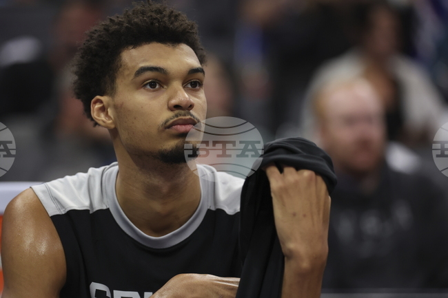 Французинът Виктор Уембаняма смята, че Сан Антонио Спърс е достатъчно добър, за да стигне до плейофите в НБА