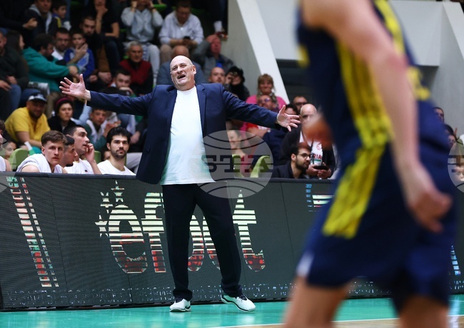 Националният селекционер по баскетбол Росен Барчовски: "Горд съм с играчите си заради характера, който показаха през второто полувреме"