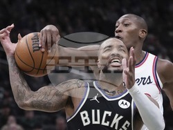 Clippers Bucks Basketball