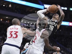 Clippers Bucks Basketball