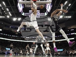 Clippers Bucks Basketball