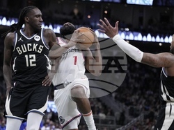 Clippers Bucks Basketball