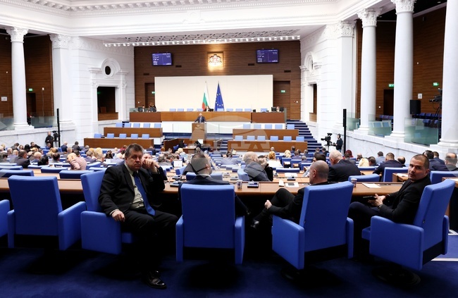 Parliament Adopts Declaration on Non-participation of Bulgarian Armed Forces in Hostilities in Ukraine's Territory