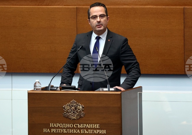 България единствена иска да влезе насила в еврозоната, заявиха от "Възраждане" и обявиха, че излизат на протест в събота