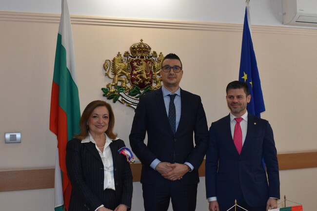 Economy Minister Dilov, Italian Ambassador Zarra Discuss Opportunities for Intensifying Economic Relations