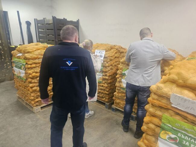 От НАП проверяват борси, тържища и хранителни магазини в страната във връзка с мерките за цените на храните