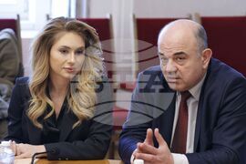 Народно събрание - „Цените на храните - проблеми и законодателни решения“ - дискусия