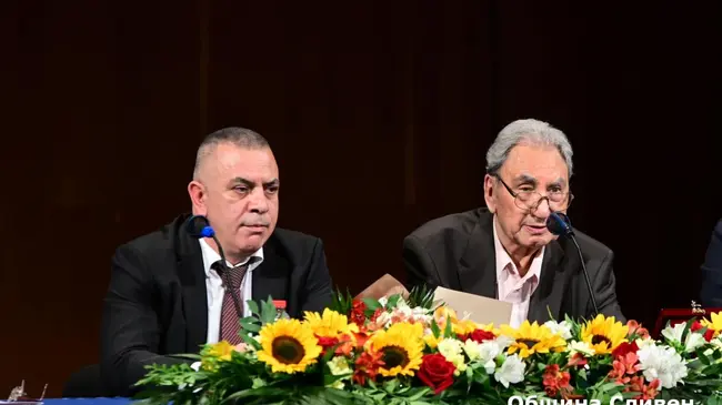 Община Сливен: Кметът Стефан Радев поздрави Георги Йорданов за полученото високо отличие - орден „Стара планина”