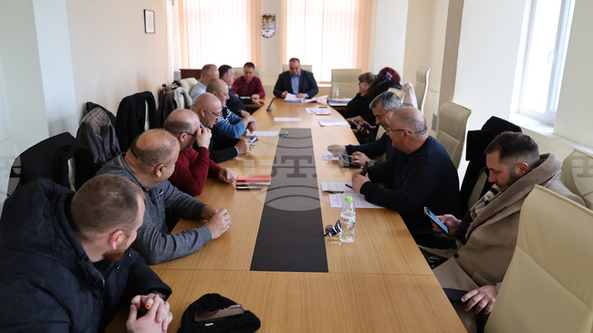 Кандидатстване за финансиране на проект за енергийно обновяване на ОУ "Васил Левски" в село Караджово ще обсъди Общинският съвет в Садово