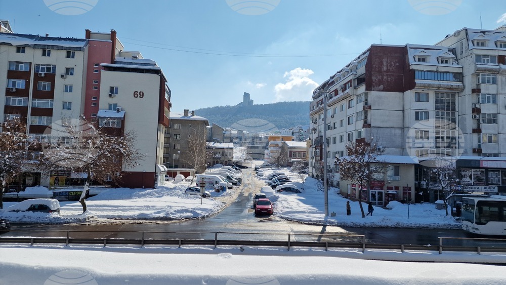 Кметът на Шумен проф. Христо Христов нареди да продължи почистването от сняг и лед 