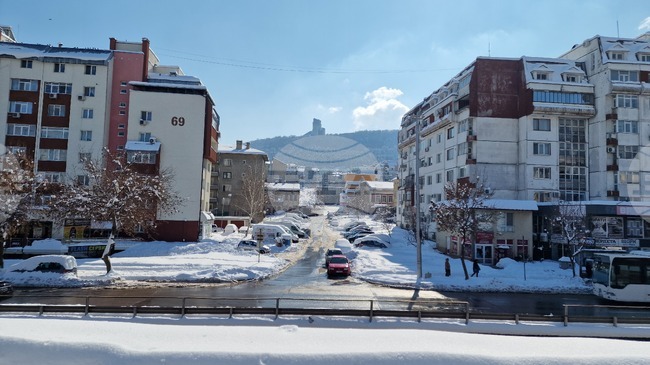 Кметът на Шумен проф. Христо Христов нареди да продължи почистването от сняг и лед 