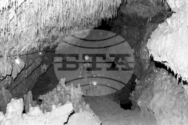 Пещера „Бисерна“ в Природен парк „Шуменско плато“