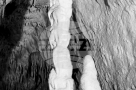 Пещера „Бисерна“ в Природен парк „Шуменско плато“