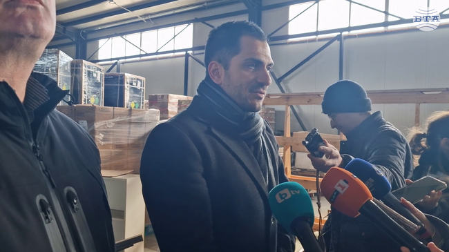 В склад до софийското село Чепинци са открити 10 438 флакона с райски газ, съобщиха от МВР