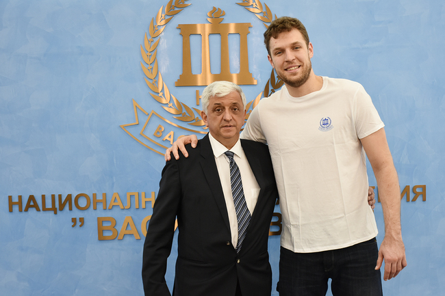 Александър Везенков в НСА: Мечтая да стана добър треньор